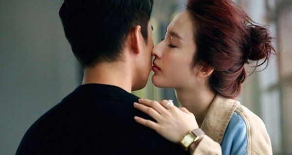 Khi 'yêu', vợ nhớ hôn vào 5 chỗ này, đảm chồng sướng mê, xa vợ 1 đêm là nhớ không chịu nổi