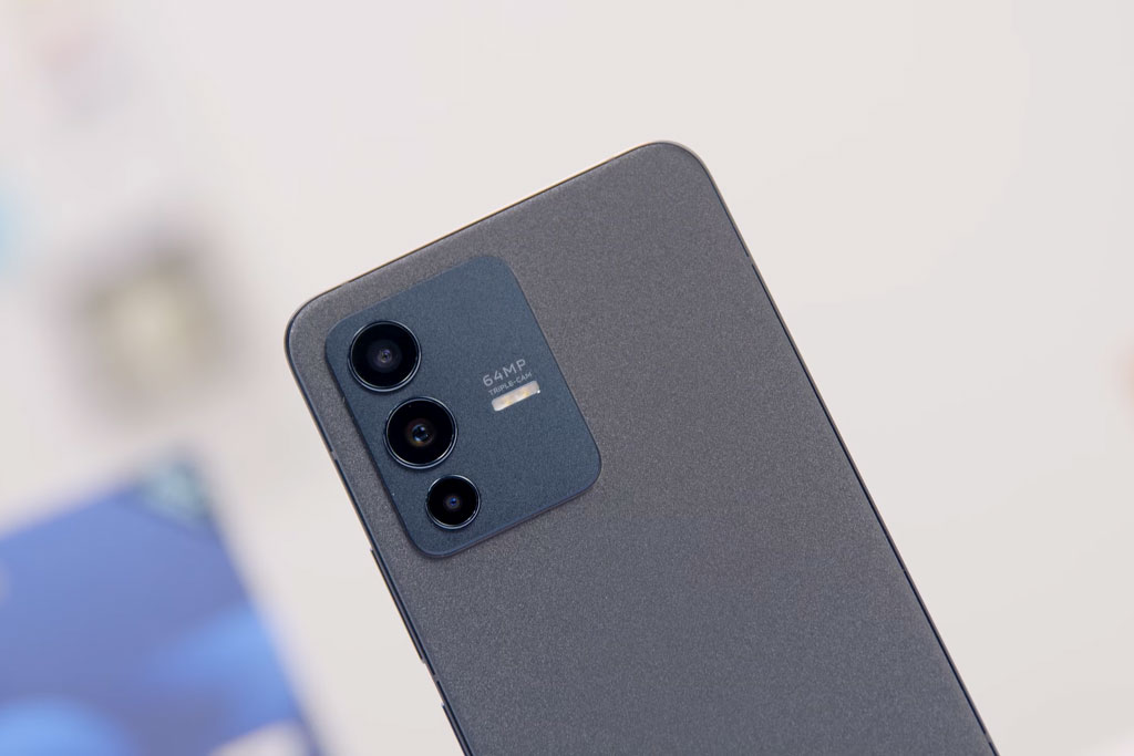 Trên tay Vivo V23 5G chuẩn bị lên kệ tại Việt Nam, giá 12,99 triệu đồng 