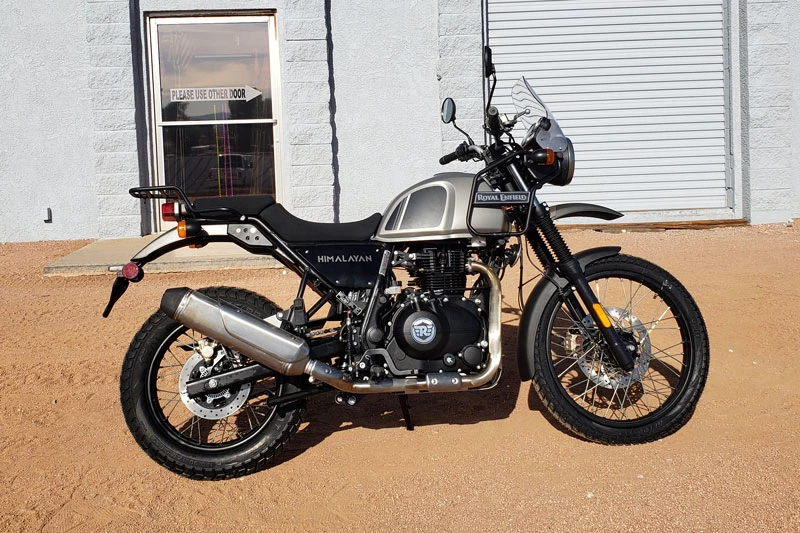 7. Royal Enfield Himalayan Gravel Grey 2022 (giá: 5.200 euro).