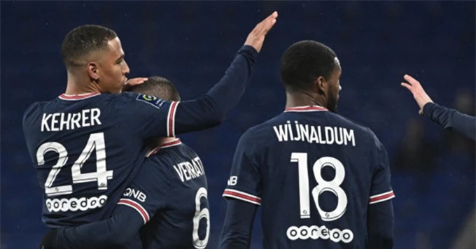 Kehrer giành về 1 điểm cho PSG