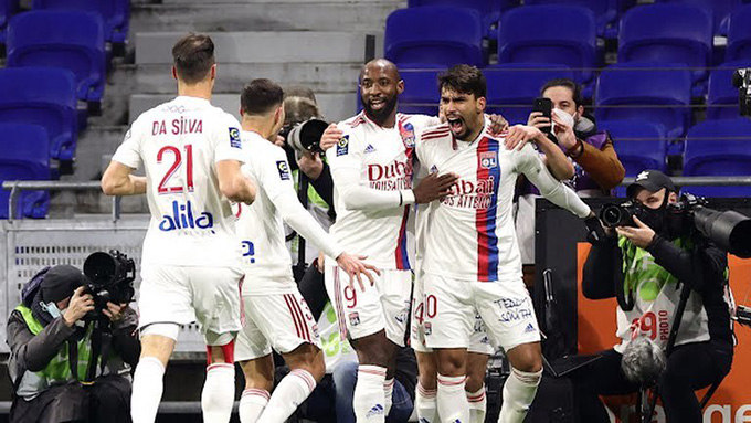 Mbappe phung phí, PSG chia điểm nhạt nhòa với Lyon