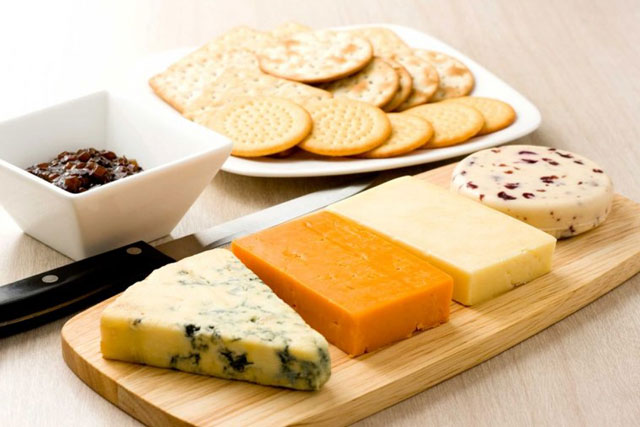 8 thói quen ăn uống khiến bạn mất ngủ