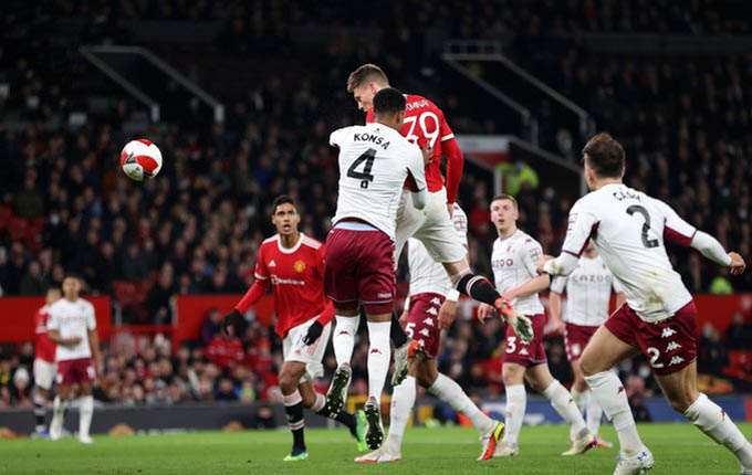 VAR và may mắn giúp MU bảo toàn chiến thắng trước Aston Villa