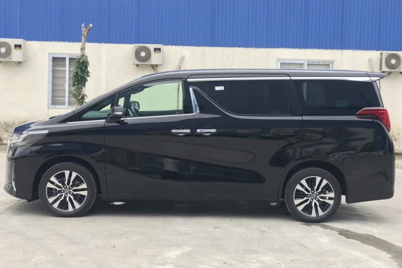 3. Toyota Alphard (doanh số: 18 chiếc). Ảnh: Toyota Hà Tĩnh.