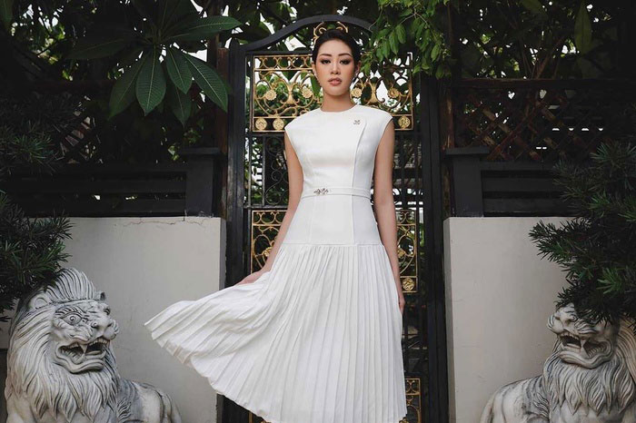 Hoa hậu Khánh Vân ‘chấp hết’ cả bảng màu với gu thời trang ‘biến hóa’ đa dạng