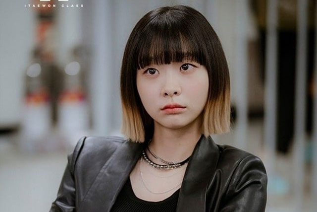 Song Hye Kyo bị "điên nữ Itaewon" vượt mặt, rớt hạng thảm hại vì kết phim gây phẫn nộ