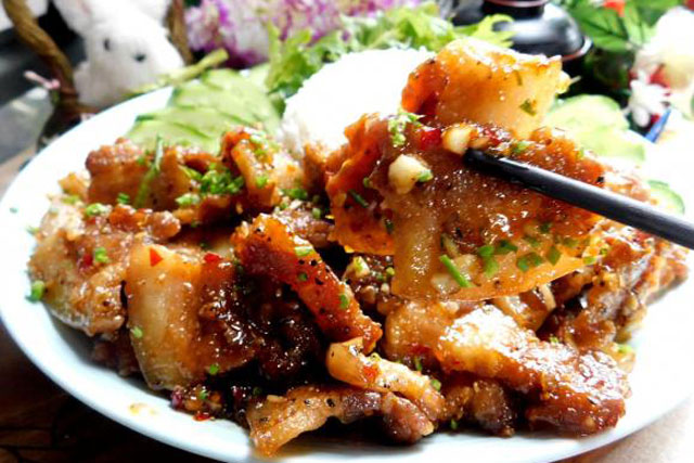 Thịt ba chỉ đã quá quen thuộc, thử làm theo công thức này đảm bảo giòn ngon cực đưa cơm