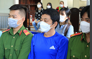 Đốt nhà Thiếu tá Đội trưởng Cảnh sát điều tra: Nhóm côn đồ lĩnh án 