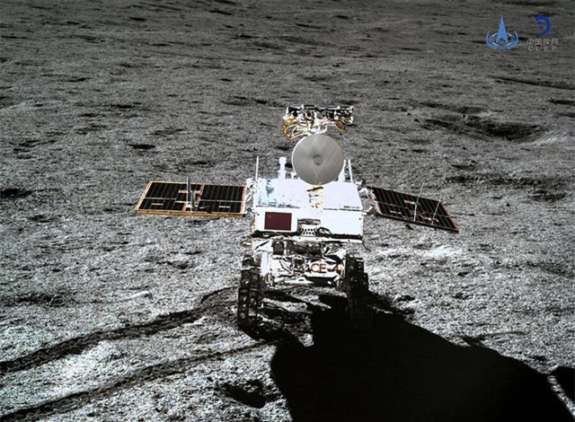 Tàu Mặt Trăng của Trung Quốc vừa phát hiện ra một &quot;Túp lều bí ẩn&quot; ở phía xa của Mặt trăng - Ảnh 3.
