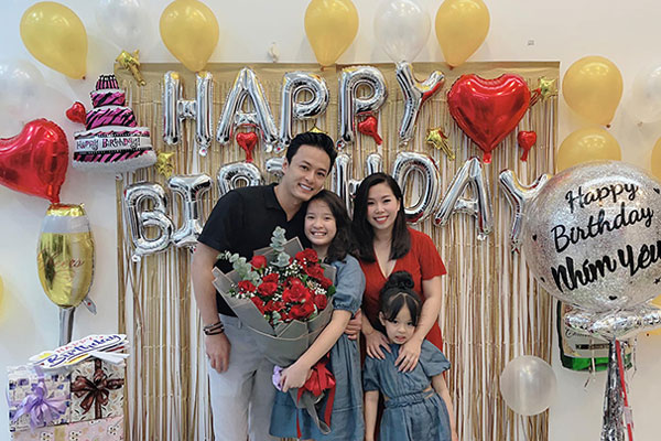 Lo&#x1EA1;t sao Vi&#x1EC7;t sinh con m&#x1ED9;t b&#x1EC1; to&#xE0;n &#x2018;c&#xF4;ng ch&#xFA;a&#x2019; v&#x1EEB;a h&#x1EA1;nh ph&#xFA;c l&#x1EA1;i gi&#xE0;u sang