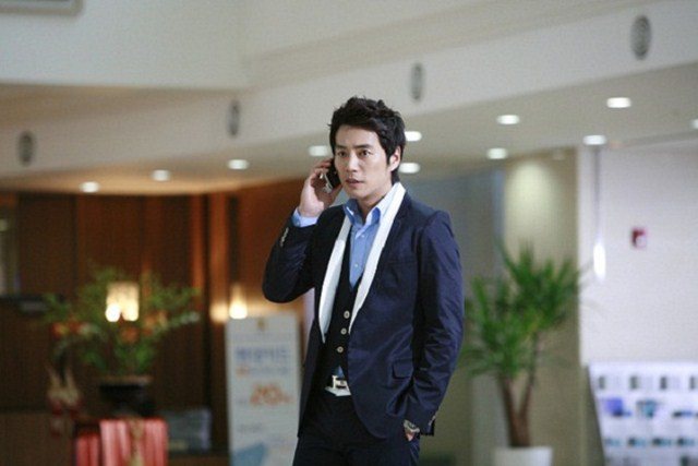 Vào khách sạn bắt gian vợ ngoại tình, tôi hân hoan dắt con gái về được lên chức bố