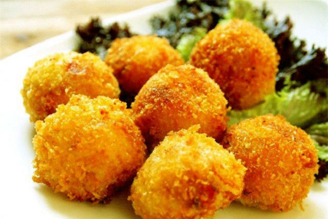 Làm ngay món trứng cút chiên giòn thơm ngon đậm vị, ăn một lần là nhớ mãi