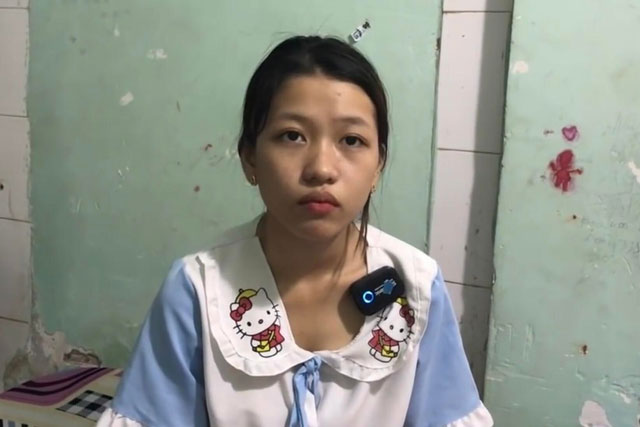 Chồng ngang nhiên cưới bạn thân khi vợ đang bầu, cô gái trẻ nhọc nhằn nuôi con bệnh trọng