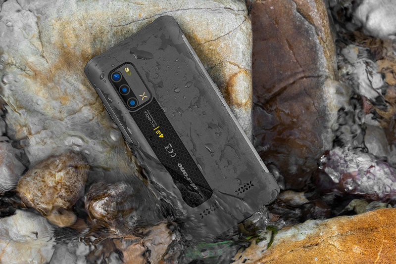 Trên tay smartphone ‘nồi đồng cối đá’, pin 5.180 mAh, giá hơn rẻ bất ngờ