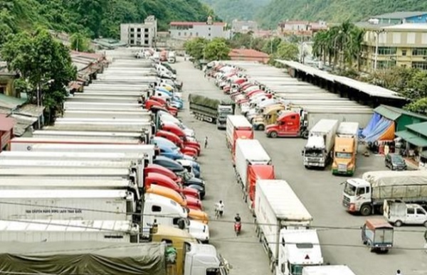 Lạng Sơn tạm dừng tiếp nhận xe chở hoa quả từ 17/1 đến Tết Nguyên đán