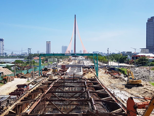 Năm 2021, Tổng vốn đầu tư cho các công trình giao thông trên địa bàn TP Đà Nẵng đạt  hơn 2.000 tỷ đồng