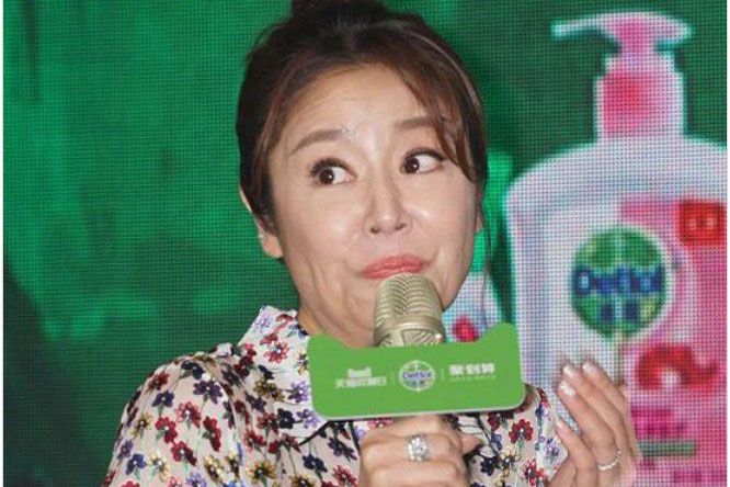 Khổ cho Lâm Tâm Như, bị khui ảnh "xấu đau đớn", thật sự có thù với nhiếp ảnh?