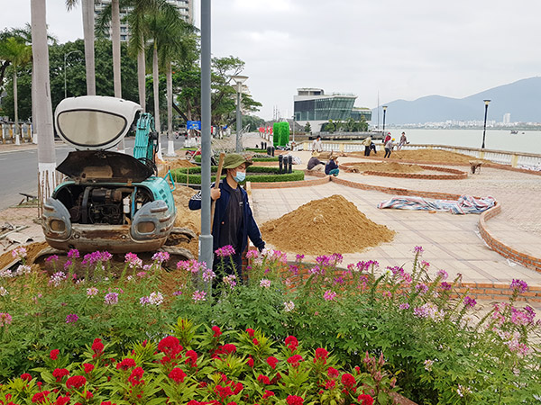 Đà Nẵng: Hơn 8,6 tỷ đồng trang trí hoa phục vụ Tết Nguyên đán