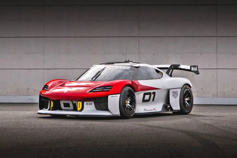 2. Porsche Mission R.