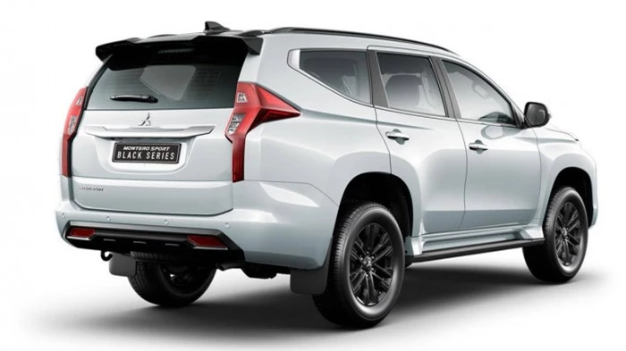 mitsubishi pajero sport phiên bản đặc biệt ra mắt, giá 882 triệu đồng