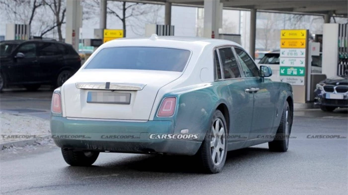 rolls-royce phantom 2023 lộ diện trên đường thử