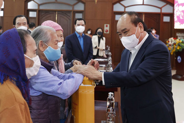 Chủ tịch nước chúc Tết gia đình chính sách, khó khăn tại Đà Nẵng