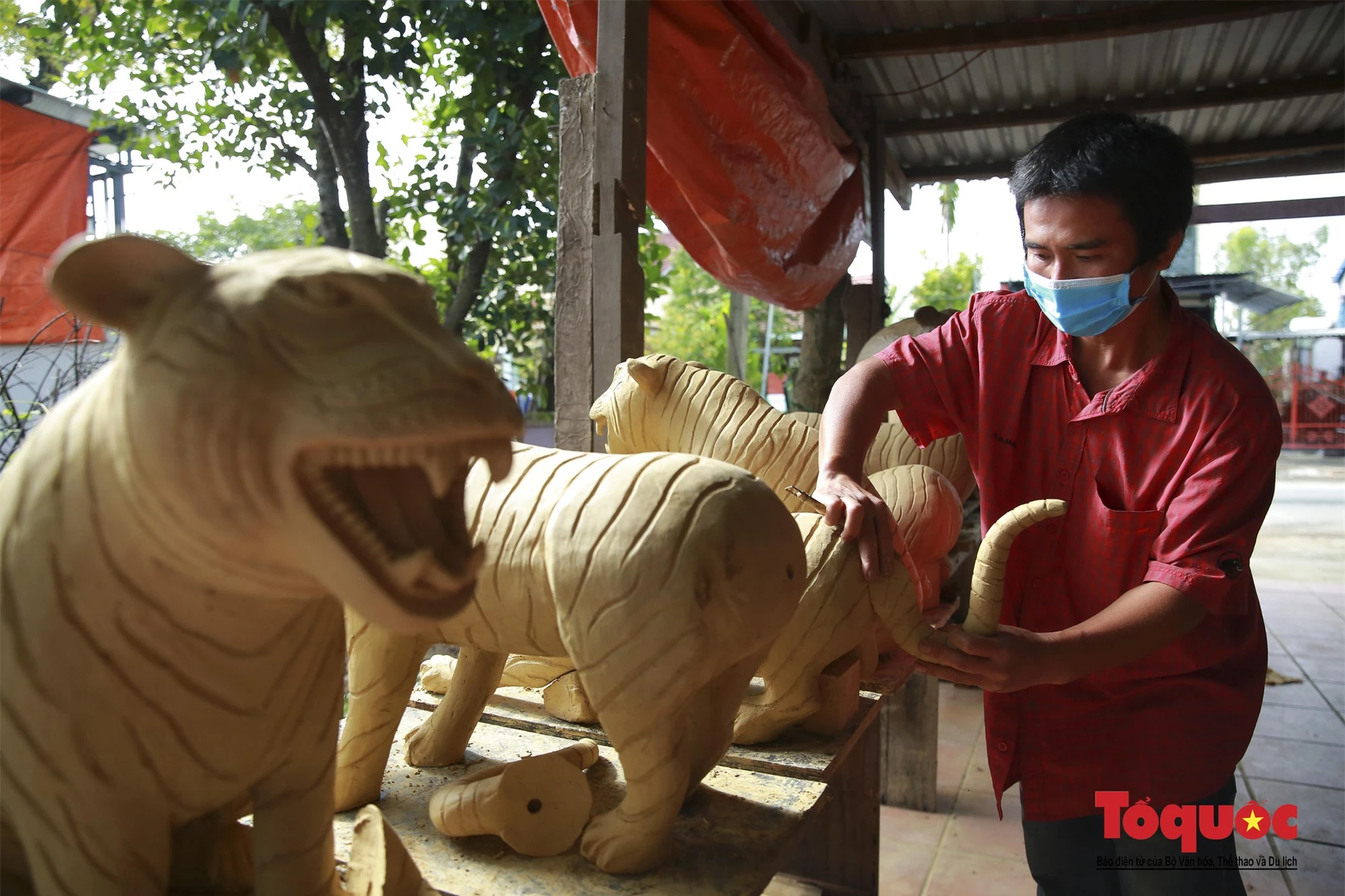 &quot;Biến&quot; đất sét thành những chú hổ hung dữ - Ảnh 11.