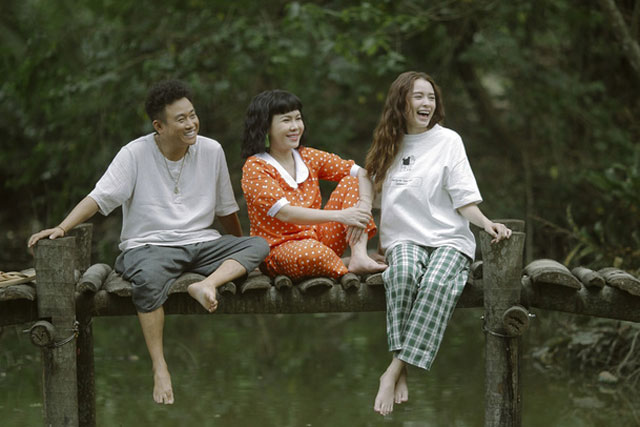 Việt Hương hóa bà chị lỡ thì trong "Nhà không bán"