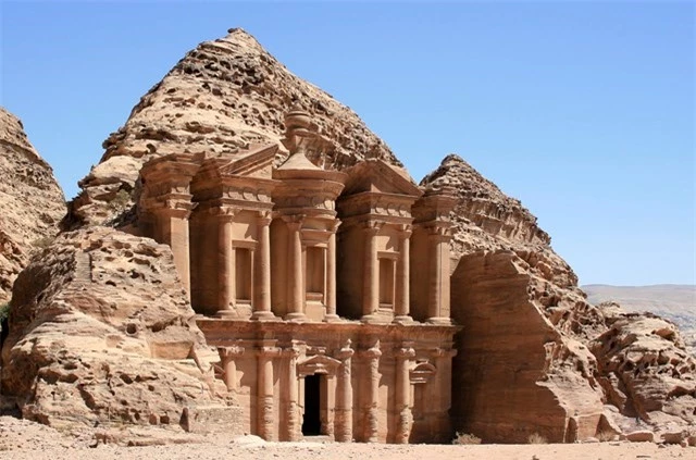 Th&agrave;nh phố cổ Petra, Jordan. Ảnh: CNN.