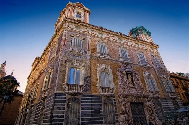 Cung điện của Marques de Dos Aguas, được biết đến l&agrave; cung điện qu&yacute; tộc Rococo. Ảnh: Valencia.