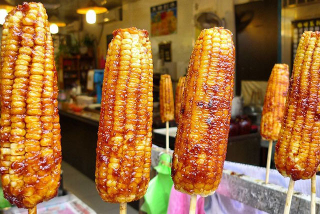 3 cách làm ngô nướng bằng nồi chiên không dầu, ngô thơm ngon không khô