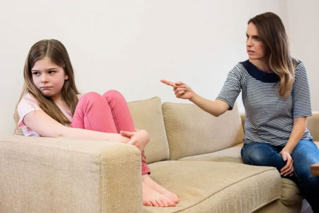 Đòn roi có thể ảnh hưởng đến sự phát triển trí não của trẻ