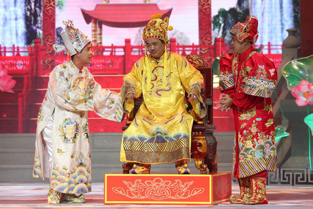 Netizen tranh cãi khi xem ảnh Nam Tào - Bắc Đẩu mới tại Táo Quân 2022: "Chưa đủ tầm để vượt qua cái bóng cũ"