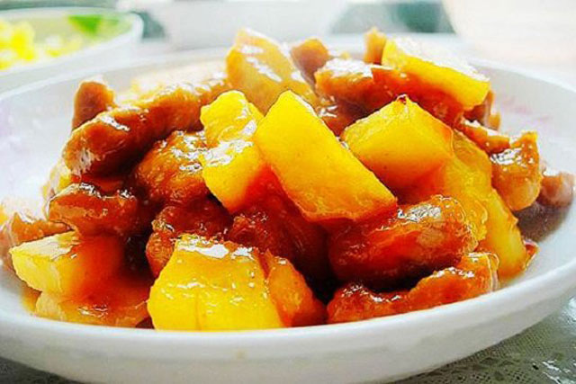 Thịt lợn kho trứng xưa rồi, thịt kho với nguyên liệu này đậm đà, đưa cơm hơn nhiều