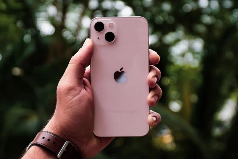 Hơn 40 triệu chiếc iPhone 13 được bán ra trong quý IV/2021. Ảnh: Pranav.