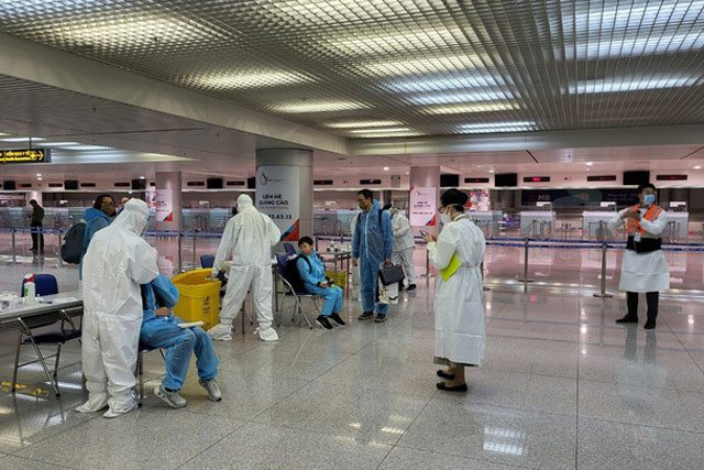 Hành khách nào đi máy bay dịp Tết Nguyên đán phải test COVID-19?