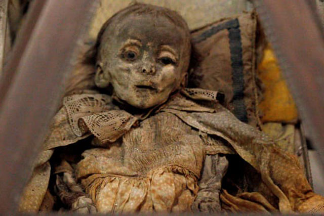Lần tìm bí mật của những xác ướp trẻ em trong hầm mộ Ý
