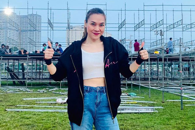 Chán diện đồ cá tính khoe eo thon, Mỹ Tâm bỗng đổi gu sang váy áo thướt tha dịu dàng như nàng thơ