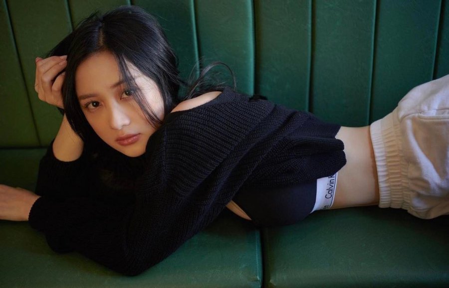 Jun Vũ chia sẻ bí quyết giữ dáng vạn người mê với võng lưng ong hấp dẫn ánh nhìn