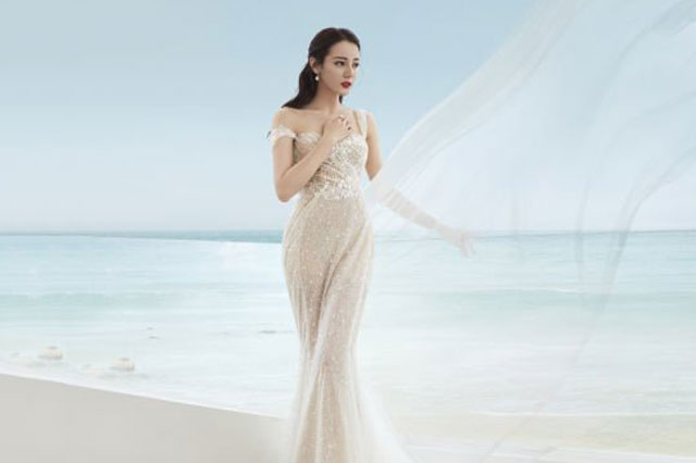 Mỹ nhân Hoa Ngữ diện váy cưới đẹp xuất sắc: Nhiệt Ba so kè cực gắt với Cổ Lực Na Trát