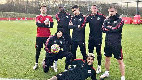 Ronaldo không cùng MU di chuyển tới London đấu Brentford