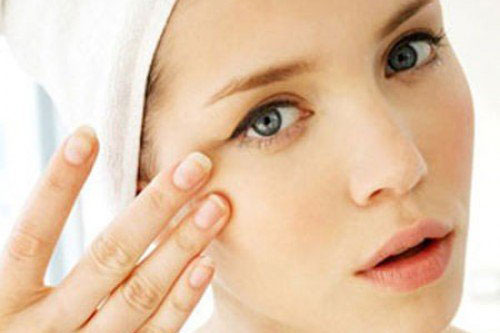 3 cách đơn giản loại bỏ nỗi lo quầng thâm mắt trả lại vẻ đẹp tươi tắn cho chị em