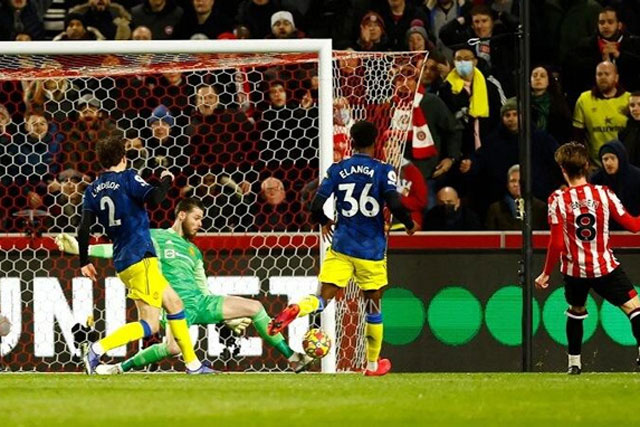 Khi De Gea 'buộc' phải trở thành cầu thủ xuất sắc nhất mùa của MU