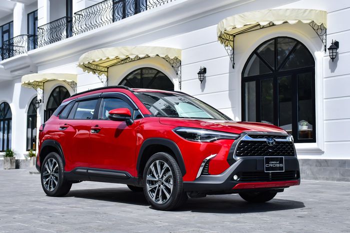 Toyota vượt qua Hyundai để trở thành hãng xe bán chạy nhất năm 2021