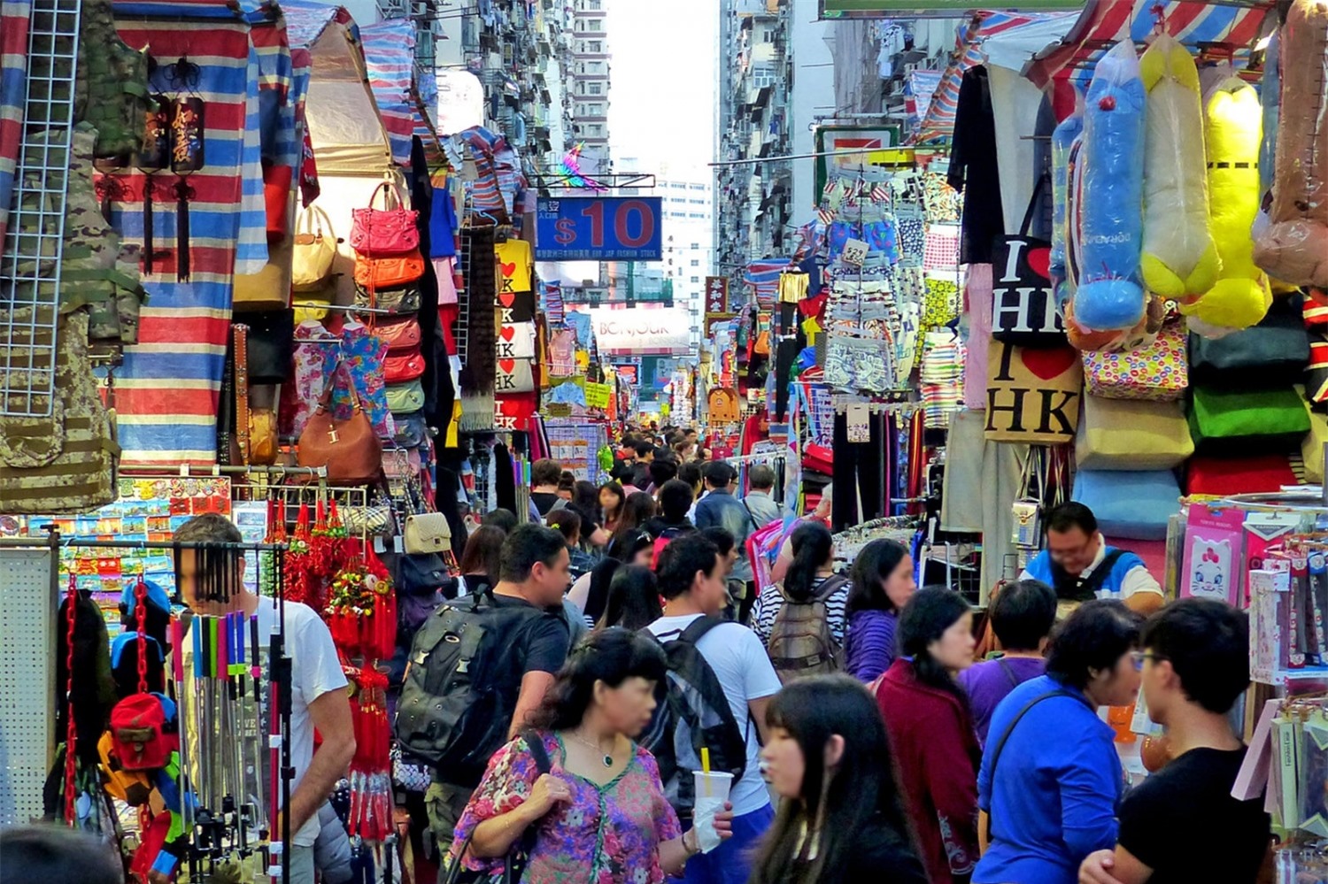 Thỏa thích mua sắm tại 6 khu chợ đêm nổi tiếng ở Hồng Kông