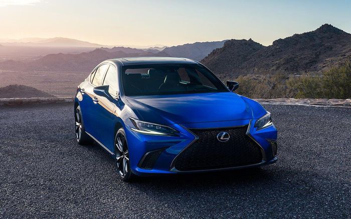 Khám phá 3 mẫu xe F Sport mới được Lexus giới thiệu tại Việt Nam