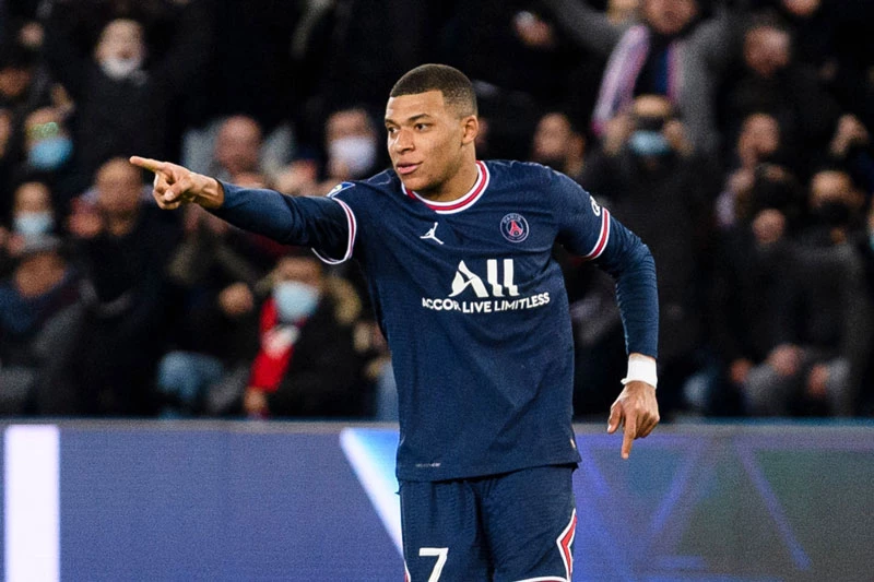 Tiền đạo: Kylian Mbappe (PSG, định giá chuyển nhượng: 160 triệu euro).