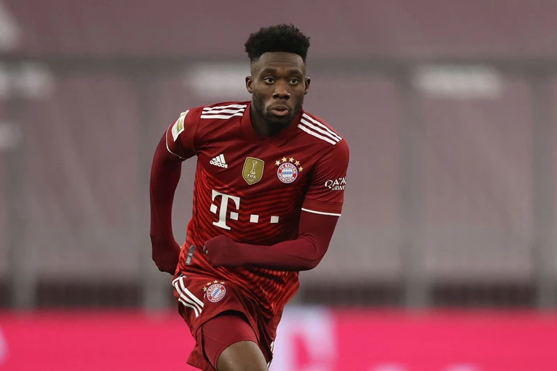 Hậu vệ trái: Alphonso Davies (Bayern Munich, định giá chuyển nhượng: 70 triệu euro).