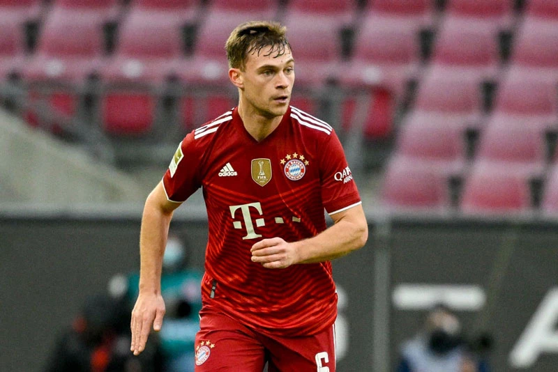 Tiền vệ trung tâm: Joshua Kimmich (Bayern Munich, định giá chuyển nhượng: 85 triệu euro).