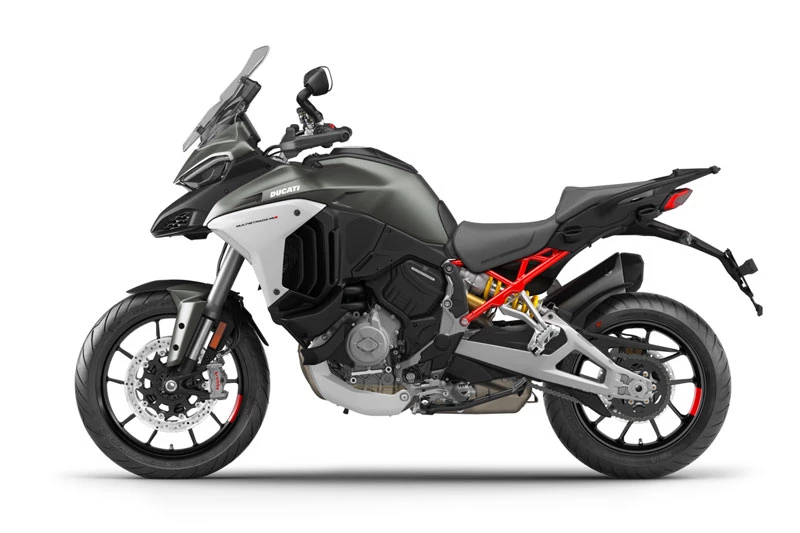 10. Ducati Multistrada V4S 2022 (giá khởi điểm: 25.795 USD).